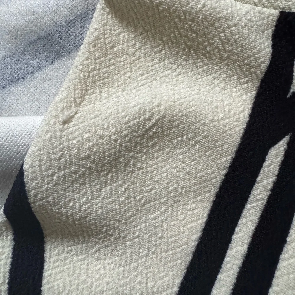 LuLaRoe Black Cream Geometric Pencil Skirt Size L Stretch Workwear